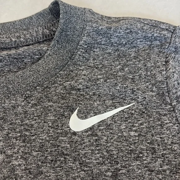 3 Nike athletic tshirts! - Picture 6 of 10